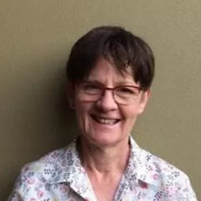 Dr Johanna English