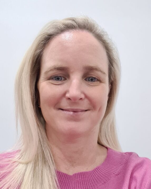Dr Isabelle Smith