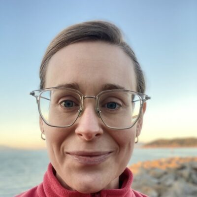 Dr Ebonney van der Meer