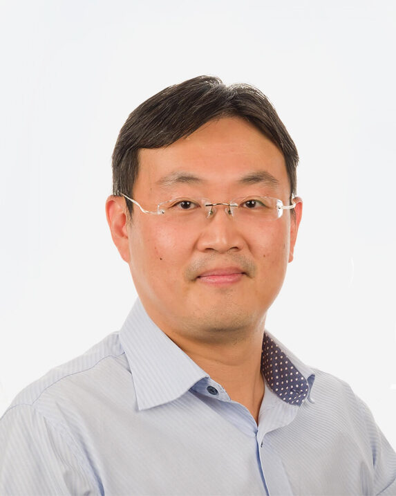 Dr Robin Yong