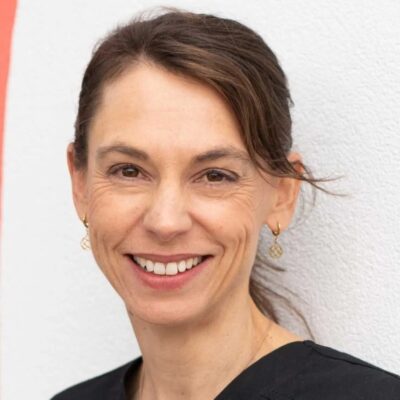 Dr Danielle Knipe